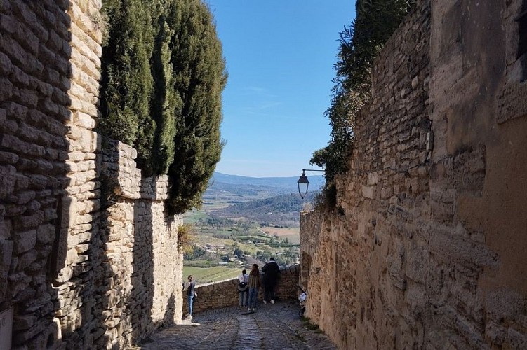 Rue du belvédère à Gordes