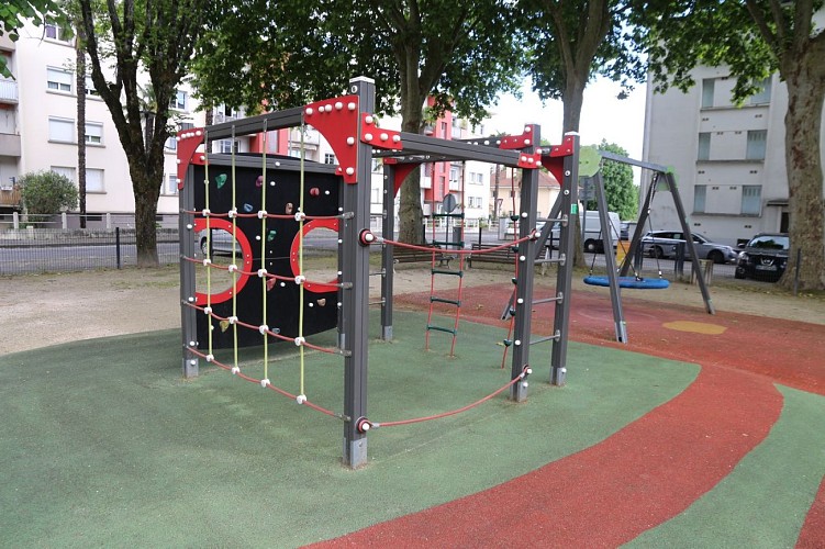 Aire de jeux Jules Gois Billère 07 - Pau Pyrénées Tourisme - CM