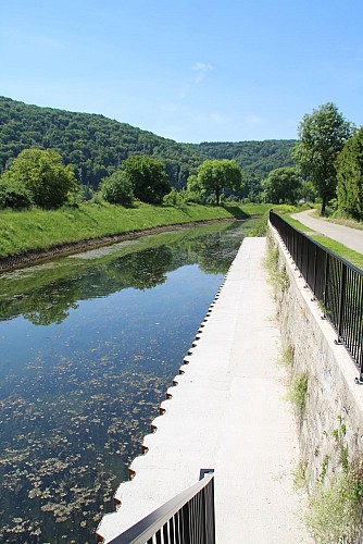 Canal Rhone Rhin Roche Lez Beaupre