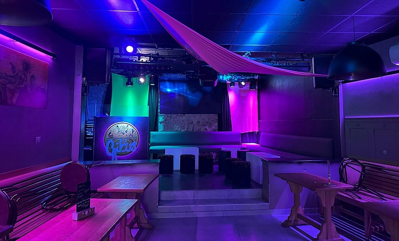 Bar Le Gibus III < Laon < Aisne < Hauts-de-France