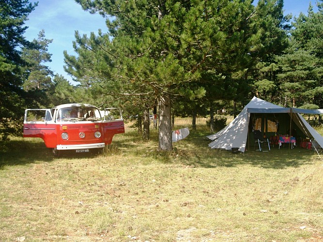 Camping - Domaine de Pradines