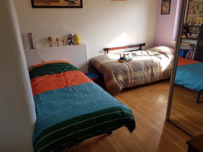 Disposition 2 lits simples au 1er niveau du Duplex Kopp à Molsheim