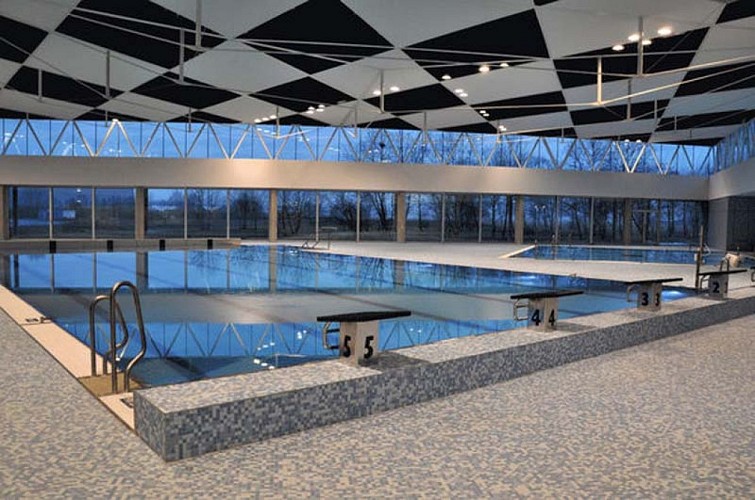 Piscine intercommunale Le Triangle grand bassin à Dachstein