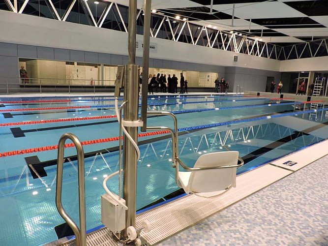 Accès PMR - Piscine intercommunale Le Triangle à Dachstein