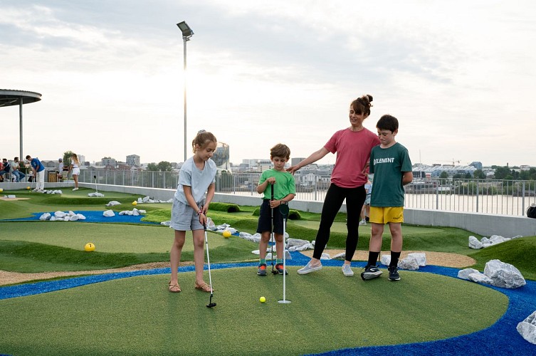 00120891-ucpa-sport-station-mini-golf