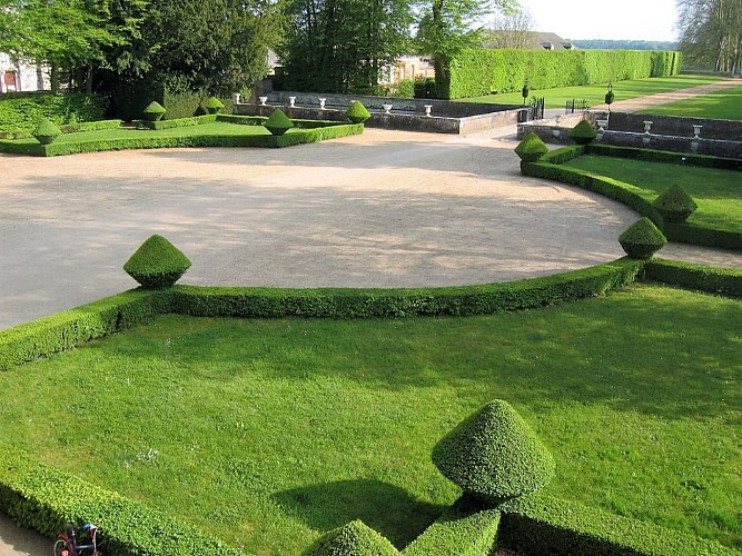 Parc Heudicourt Cour d'honneur 