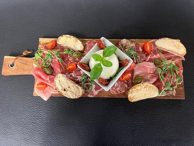 484785034_1195218235947080_3628137454502866510_n