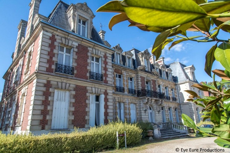 BRETEUIL17-vie-de-châteaux-et-vie-de-femme-crédit-Eye-Eure-Productions1