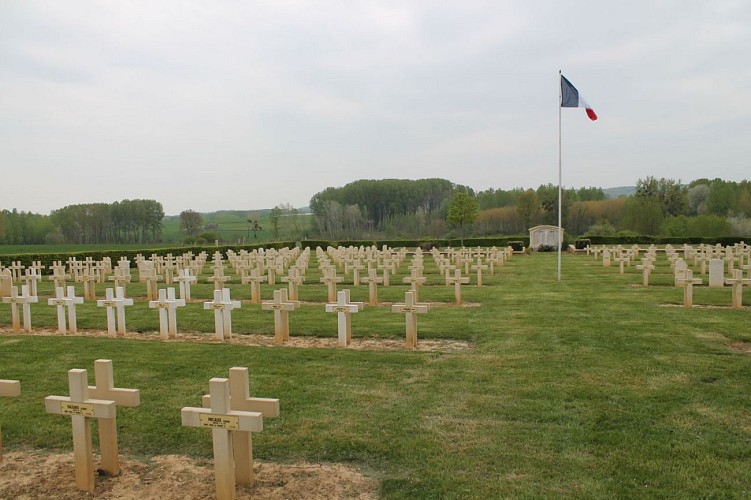 Nécropole française et cimetière allemand - Thiescourt