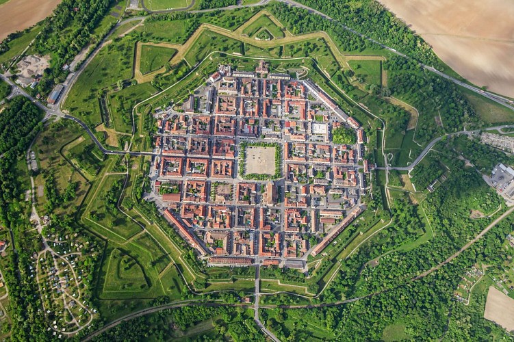 Visite guidée de la ville et des remparts de Neuf-Brisach