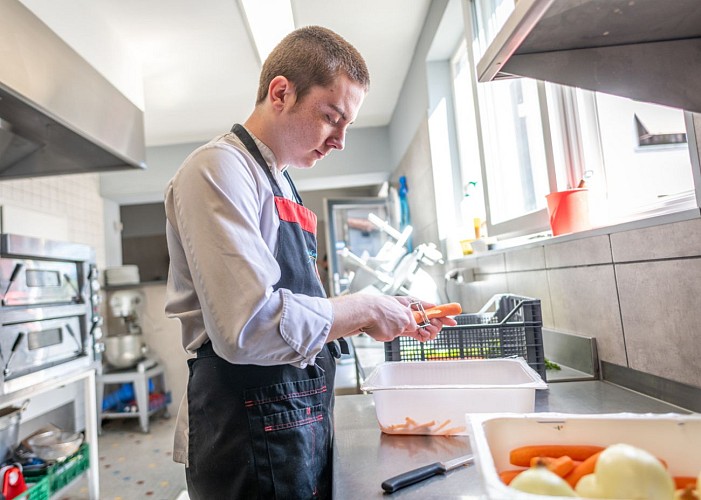 préparatifs en cuisine restaurant La Scala Freyming-Merlebach