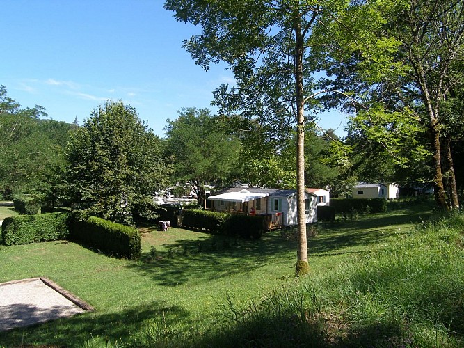 Pitches + service area - camping municipal de la Tarentaine