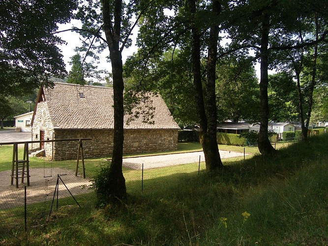 Emplacement + aire de service - Camping municipal de la Tarentaine