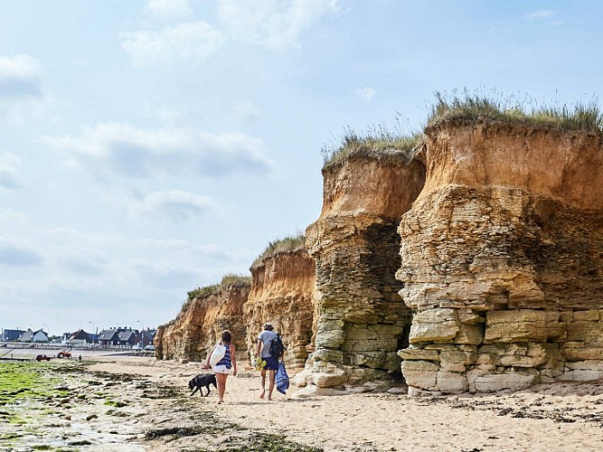 Lion-sur-Mer__falaises-Caen_la_mer_Tourisme_Fabien_MAHAUT