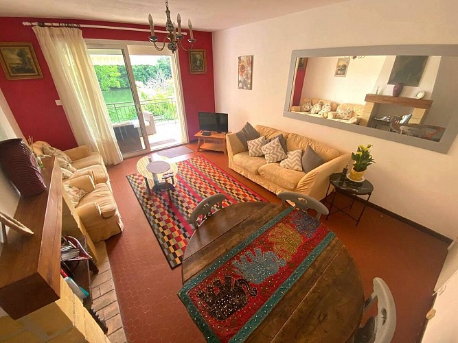 04359293-e339-4ba2-b99f-3a86f896f40f