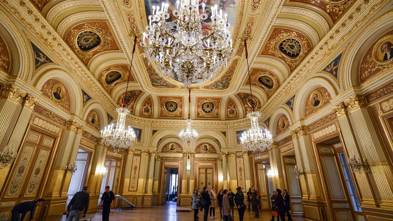 Espace-receptif-de-l-Opera-national-de-Bordeaux---Grand-Theatre-Alban-Gilbert