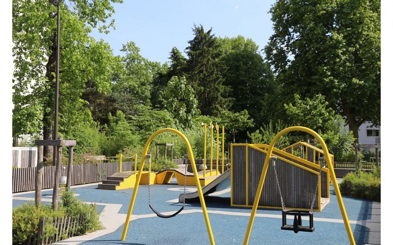 Aire de jeux Jules Verne 02 - Saragosse - Pau Pyrénées Tourisme