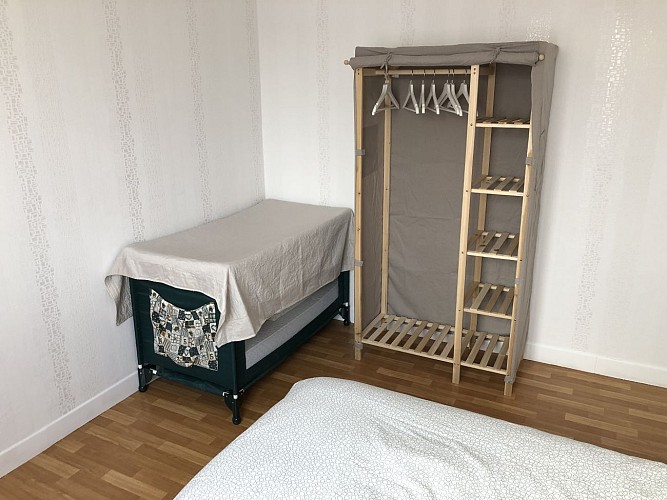 Chez Nono et Soso - Chambre 1 + lit bébé