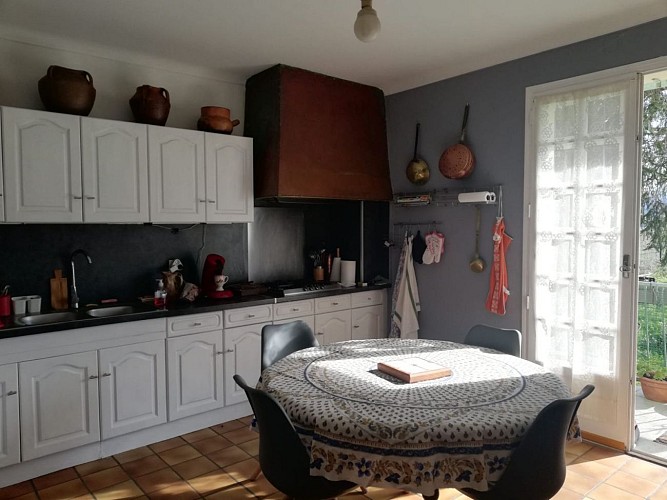 Cuisine avec vue jardin