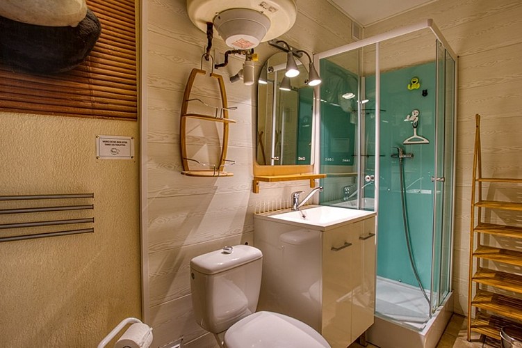 Gite Feyrac - salle de bain