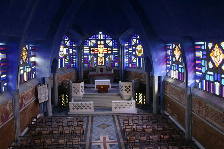 Intérieur église de Monthenault 