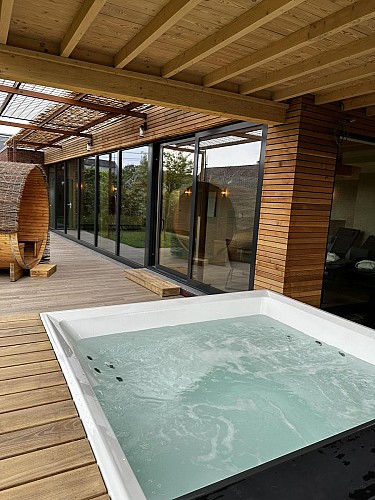 364963629_1562778781215839_4963182823853874173_n