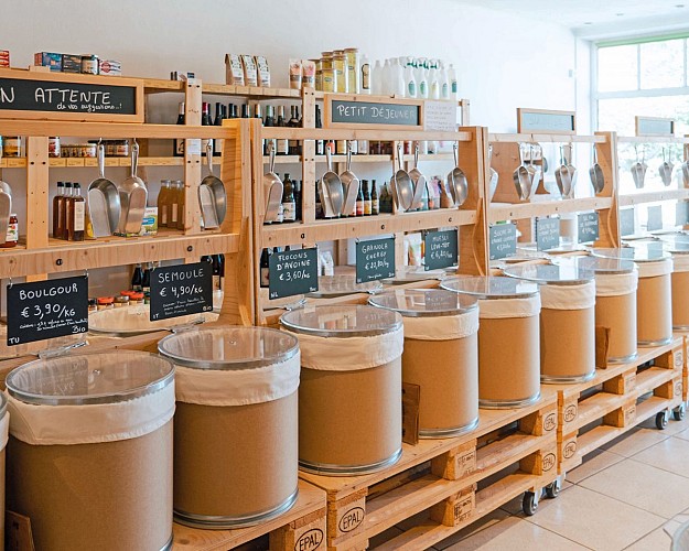 Intérieur et ambiance du magasin 'Vrac &amp; Vous' (contenu web)