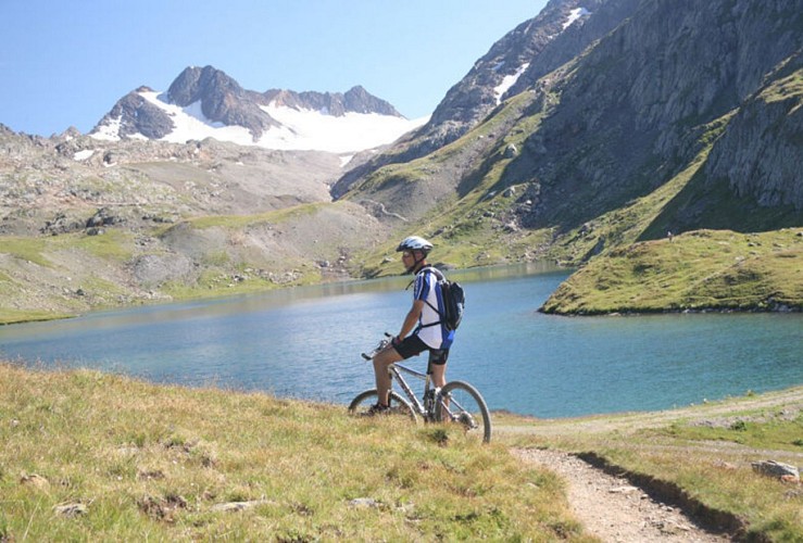 Electric bike hire by the day - Vidal Sport