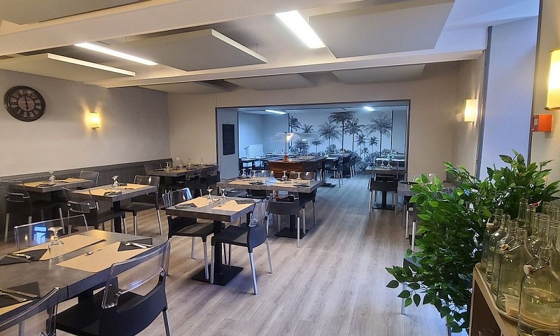 la-chapelle-saint-laurent-restaurant-sandy-bar-resto-salle