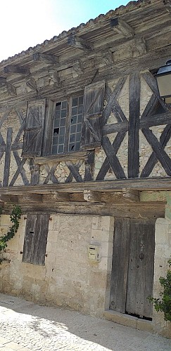 Montjoi, le joyau perché du Quercy blanc qui a inspiré Pierre Perret