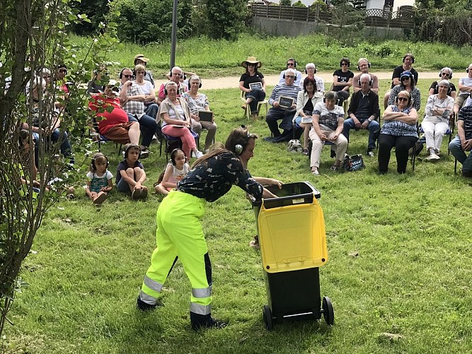 Scènes de pays : Sur les pas des ripeurs