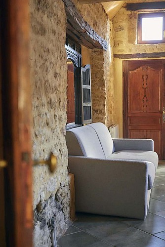 Domaine-de-Cantegrel-vitrac-sarlat-Gite-La-Maison-Bleue-salon-prt