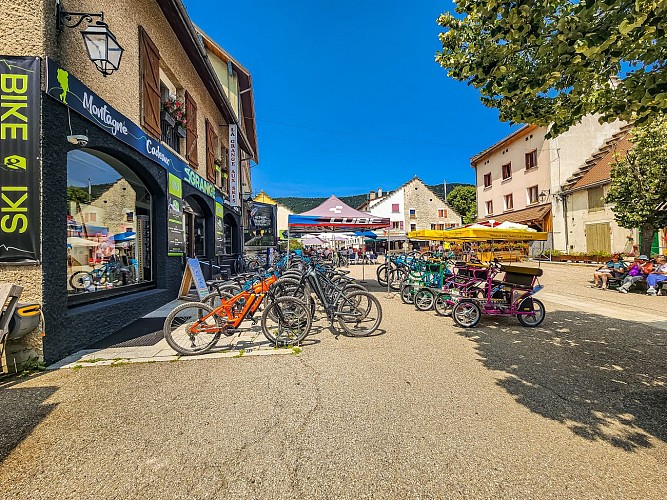 Autrans Location vélos : VTT électrique, VTT musculaire, Trottinette électrique, Rosalie électrique - La Grange aux Skis Vélos