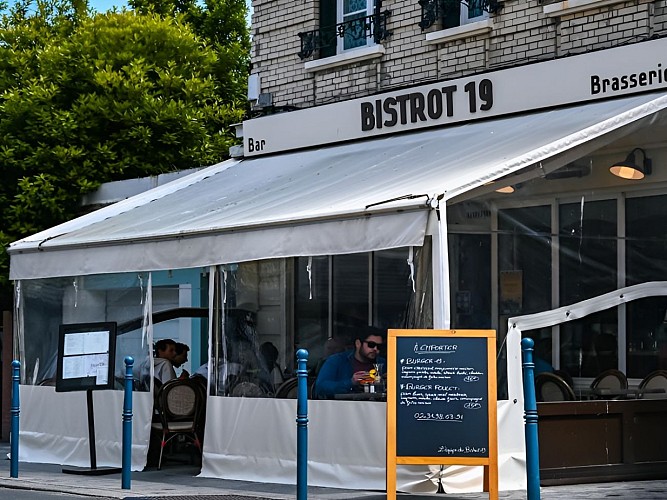 BISTROT 19-2025-1© Capucine Bourgeois