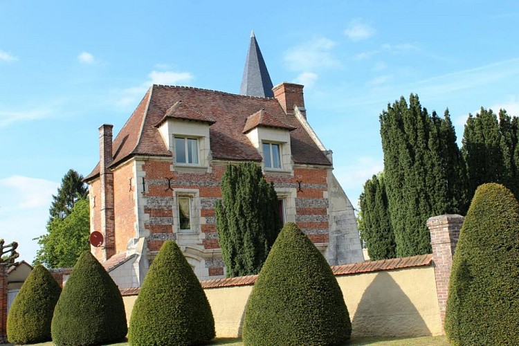Château et manoir des 16e et 17e s