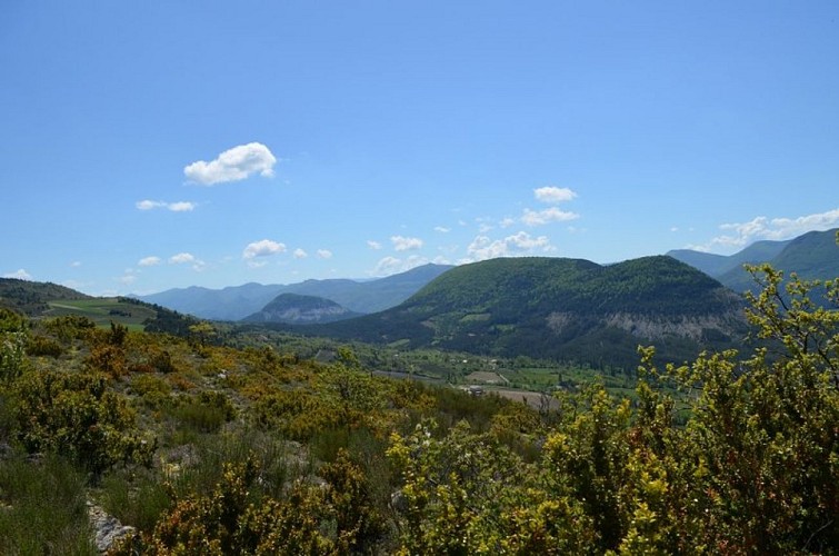 Au sud, la vallée de la Méouge