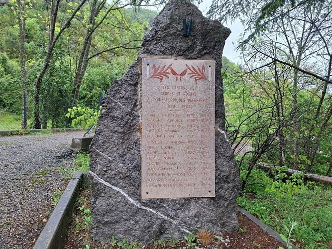 Le monument aux morts