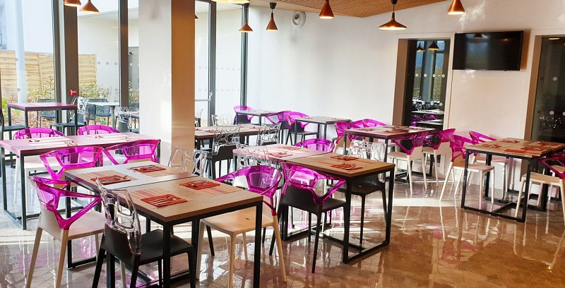 03_Mer_et_Golf_City_lac_salle_petit_dejeuner_02