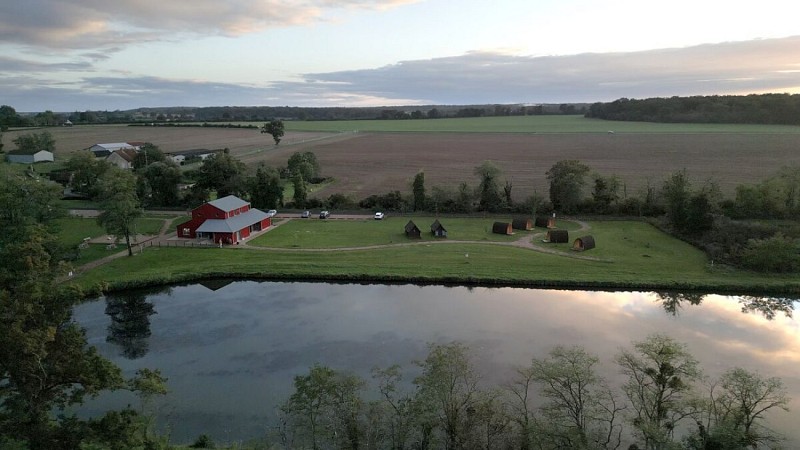 Halte du canal Luthenay vue du ciel - Innoveo BFCTourisme
