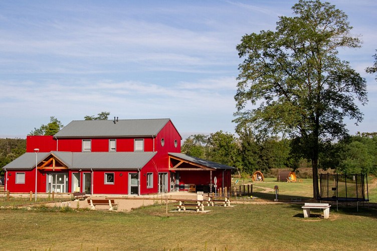 Halte du canal de Luthenay-Uxeloup - Xavier MATHIAUD Nièvre Attractive