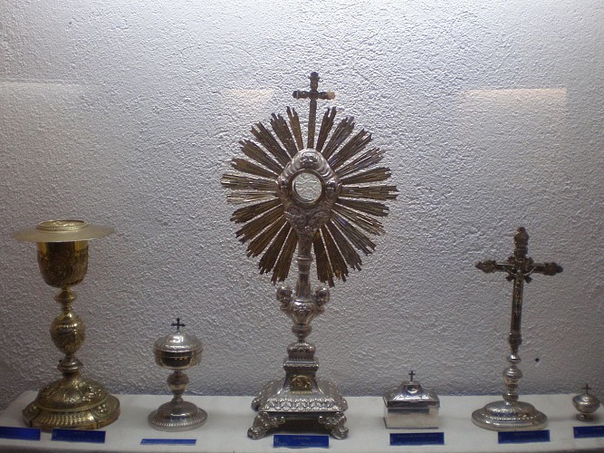 Le baptistère et le trésor