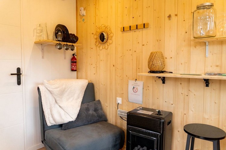 AwfuCMDNKat5W4UWRPdgSGRsklT203yt1nolqeTm