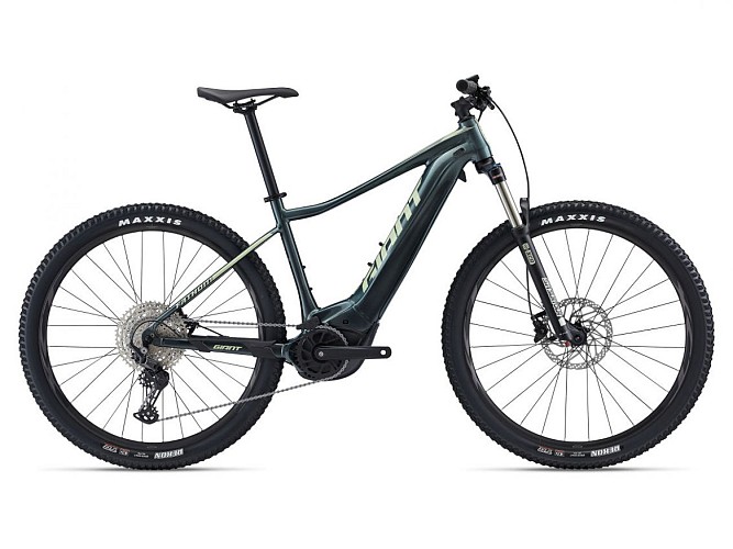 Verleih von E-Bikes und -rollern - Cycles et Co