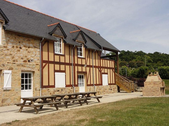 G4444-saint-georges-de-rouelley-la-fieffe-sous-les-buttes-1