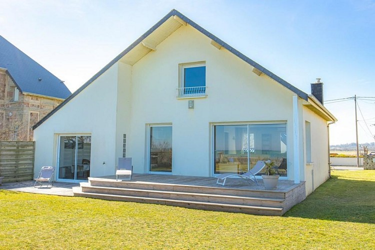 Les Pieds dans l'eau