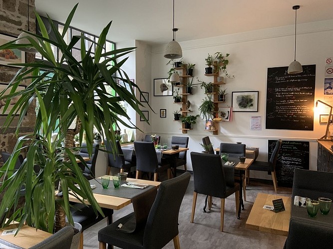 ANNADATA RESTAURANT BIO