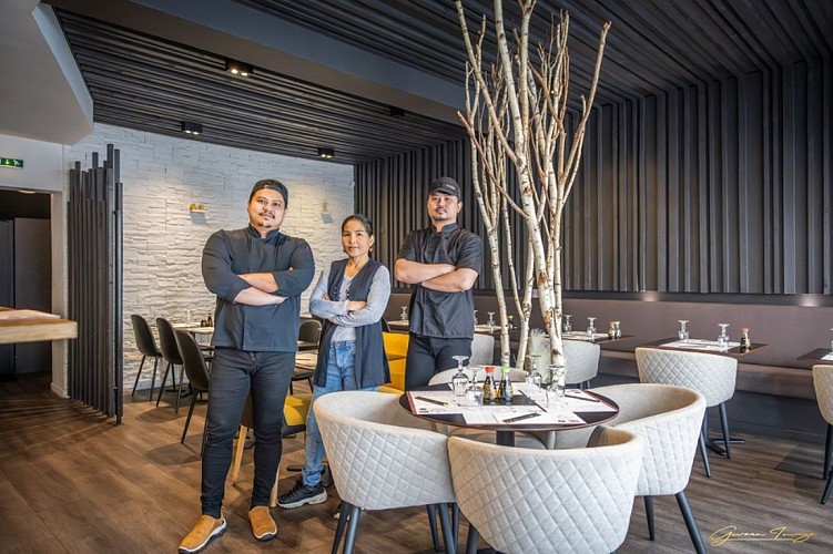 Thai et sushi PHOTO BROCHURE (1)