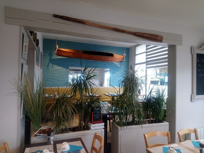 LE DAUPHIN - PHOTO BROCHURE