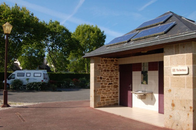 Aire de service de Saint-Brice-en-Coglès - Sanitaires