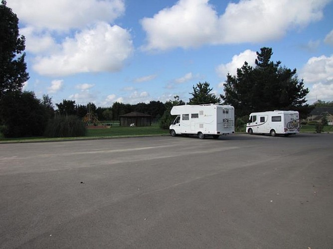 Aire camping-car St-Meen-le-Gd